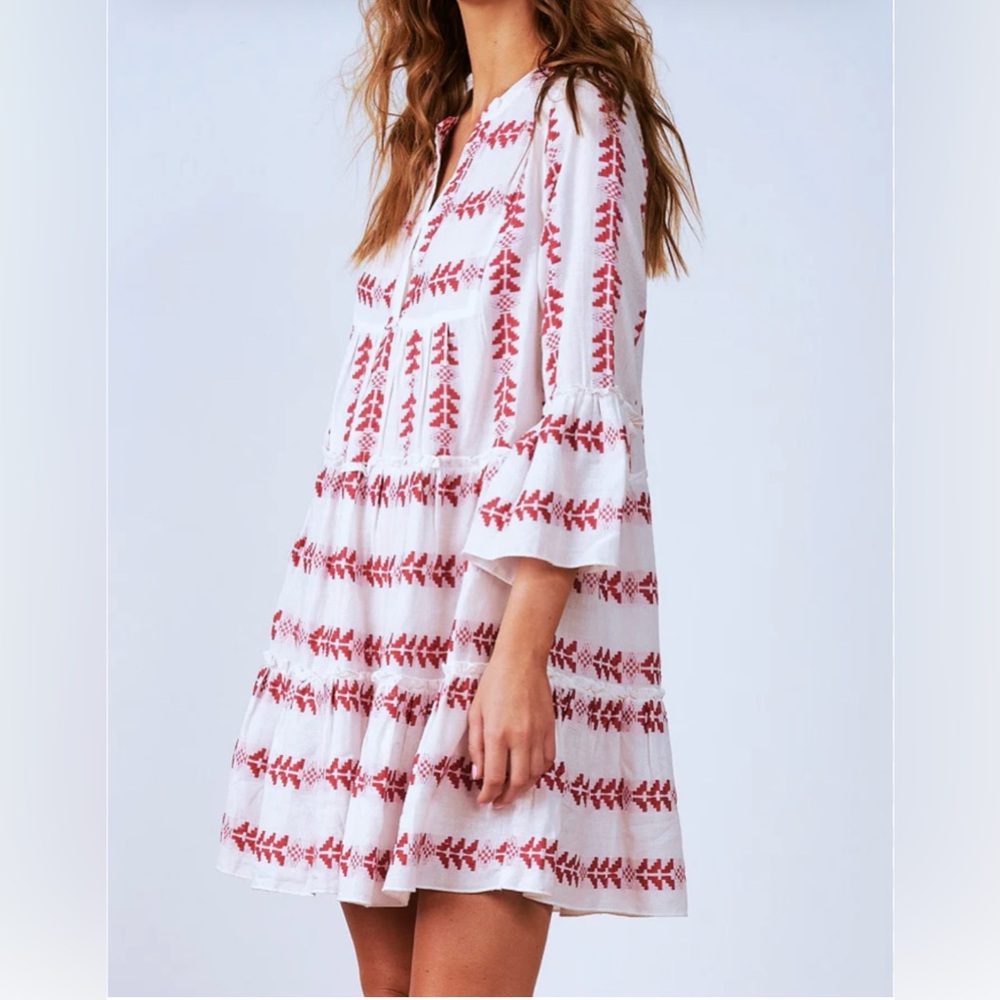 Elan Embroidered tiered body Swing Dress Relaxed Fit
Split neck 3/4th sleeve M - Picture 2 of 7
